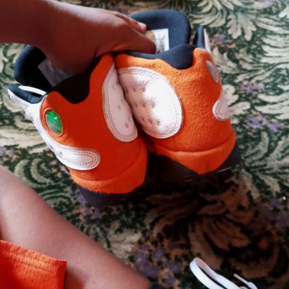 Air jordan 13 retro (GS) - Picture 2 of 4